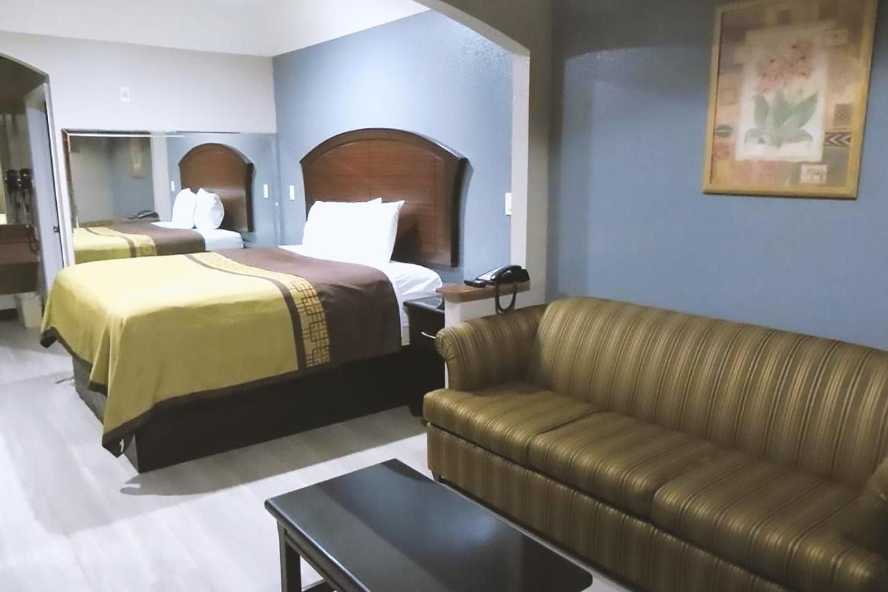 Blue Way Inn & Suites By Jasper Houston Buitenkant foto