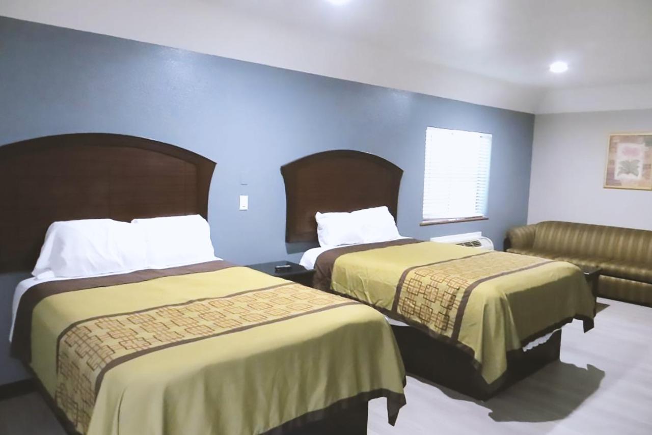 Blue Way Inn & Suites By Jasper Houston Buitenkant foto